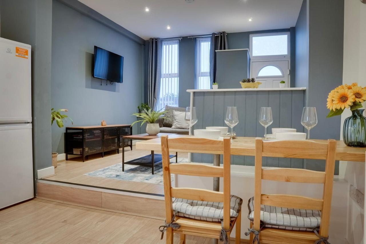 Birkenhead - 2 Bedroom House Esterno foto