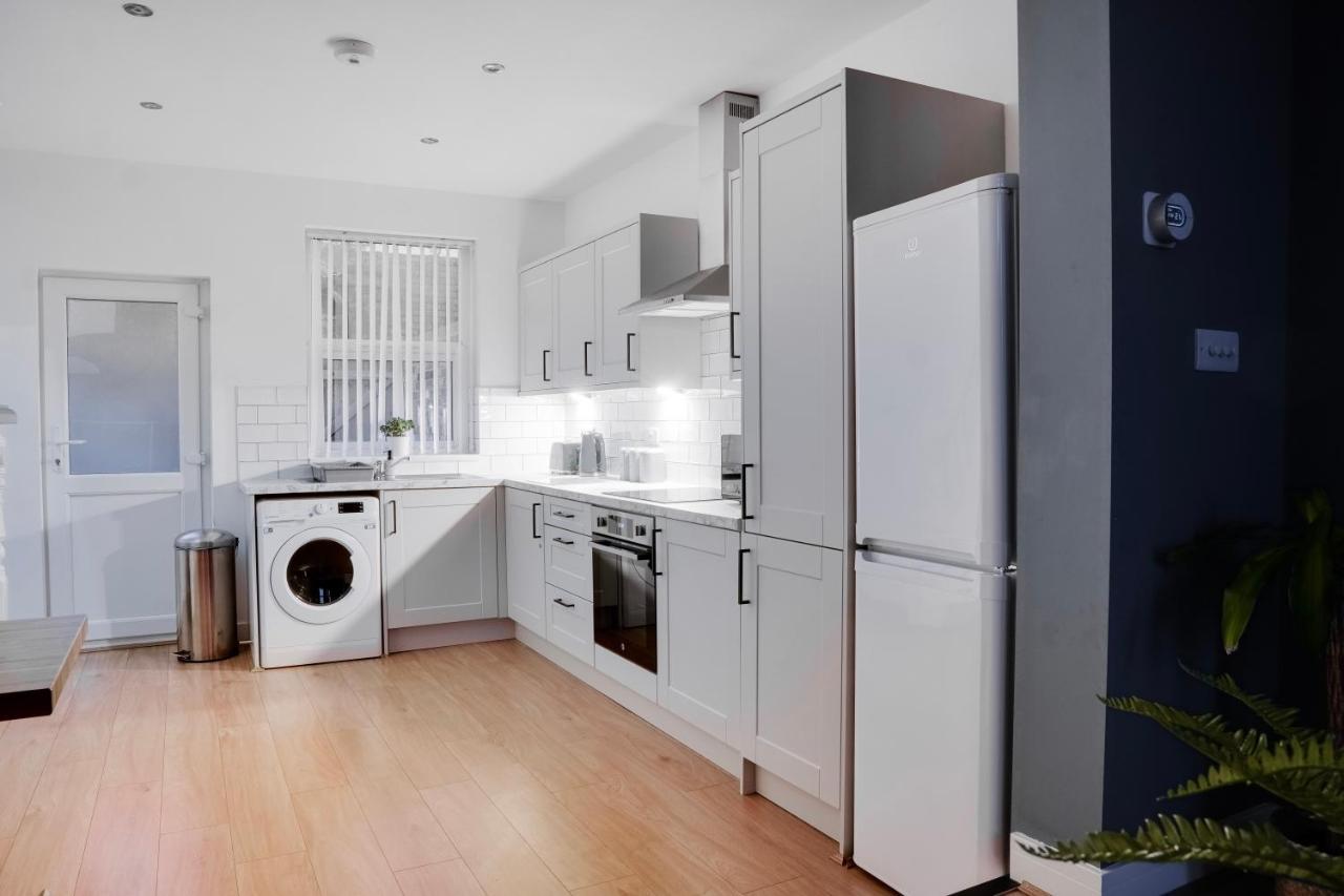 Birkenhead - 2 Bedroom House Esterno foto